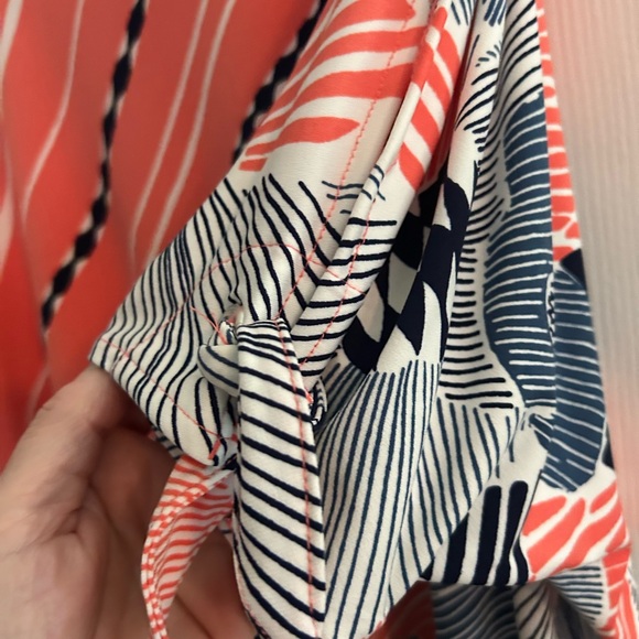 Striped Floral Split-Shoulder Grommet-Sleeve Tee Size 2 BNWT Color-Melon Mambo - Picture 6 of 6